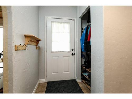 323 Whitney Street, Carmangay, AB - Indoor Photo Showing Other Room