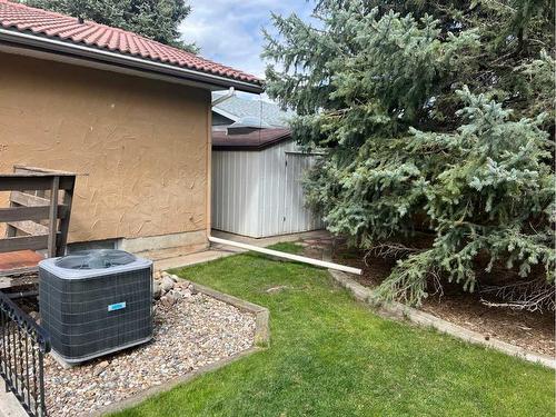 527 Centennial Avenue, Picture Butte, AB - Outdoor