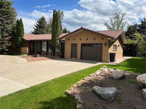 527 Centennial Avenue, Picture Butte, AB - Outdoor