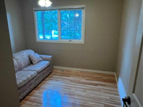 527 Centennial Avenue, Picture Butte, AB - Indoor Photo Showing Other Room