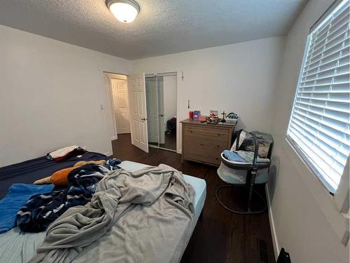 151 1 Street East, Cardston, AB - Indoor Photo Showing Bedroom