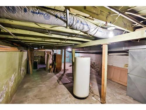 419 12 Street North, Lethbridge, AB - Indoor Photo Showing Basement