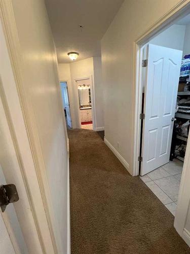 167 1 Street East, Cardston, AB - Indoor Photo Showing Other Room