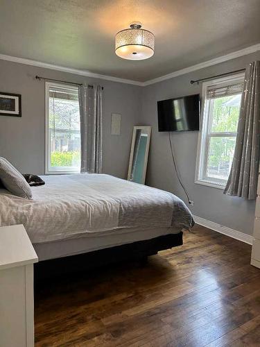 711 14 Street South, Lethbridge, AB - Indoor Photo Showing Bedroom