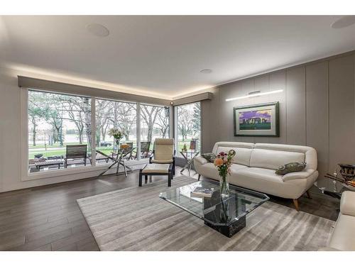 2825 Parkside Drive South, Lethbridge, AB - Indoor Photo Showing Living Room