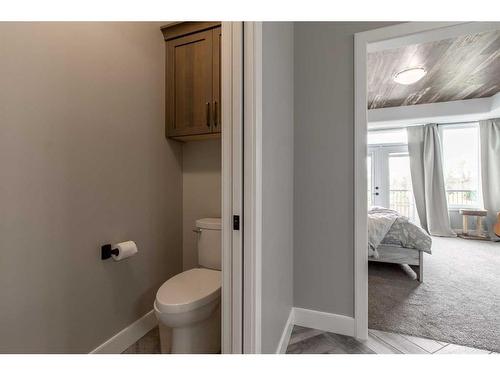 2510 Aspen Drive, Coaldale, AB - Indoor Photo Showing Bathroom