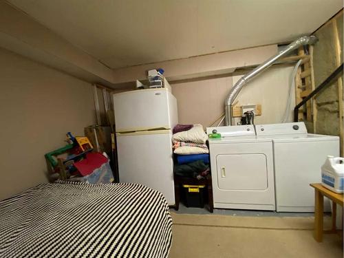 4422 Greenview Place Ne, Calgary, AB - Indoor Photo Showing Laundry Room
