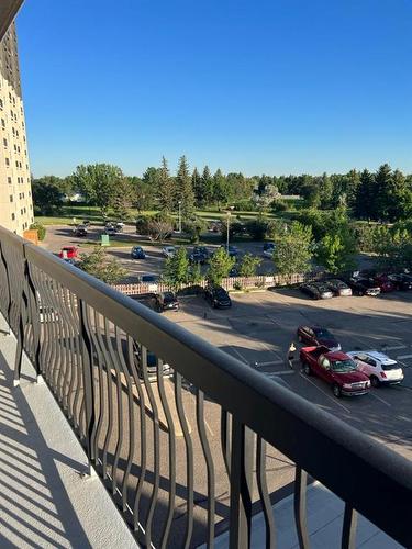 529-21 Berkeley Place West, Lethbridge, AB - Outdoor With Balcony With View