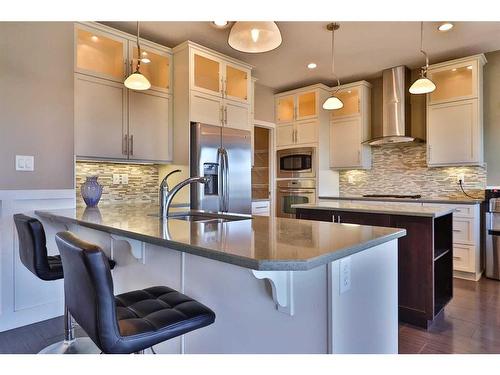 1569 Coalbanks Boulevard West, Lethbridge, AB - Indoor Photo Showing Kitchen With Upgraded Kitchen