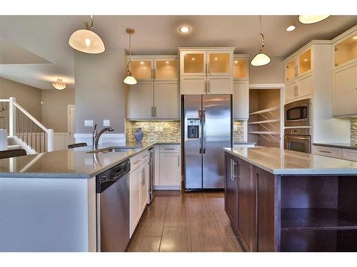 1569 Coalbanks Boulevard West, Lethbridge, AB - Indoor Photo Showing Kitchen With Upgraded Kitchen