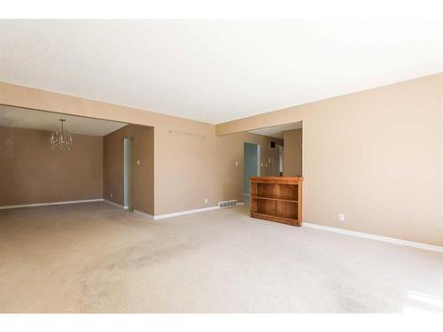 14 Quail Place North, Lethbridge, AB - Indoor