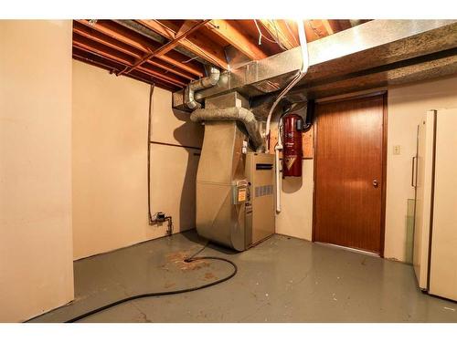 14 Quail Place North, Lethbridge, AB - Indoor Photo Showing Basement