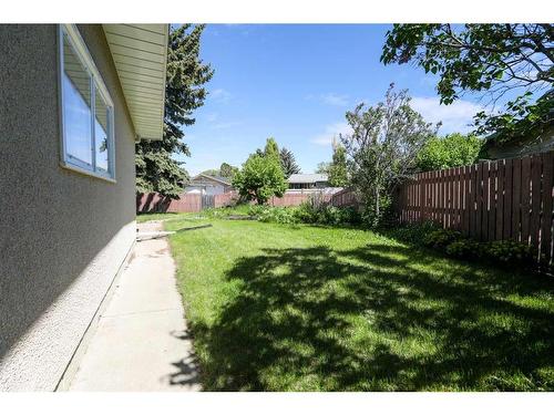 14 Quail Place North, Lethbridge, AB - Outdoor