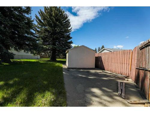 14 Quail Place North, Lethbridge, AB - Outdoor