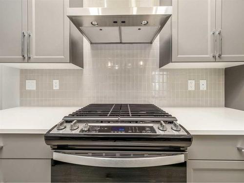 4602 26 Avenue South, Lethbridge, AB - Indoor Photo Showing Kitchen With Upgraded Kitchen