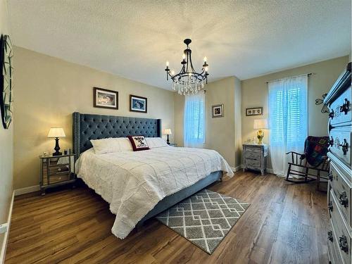 672 Parkside Green, Coaldale, AB - Indoor Photo Showing Bedroom