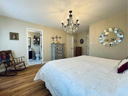 672 Parkside Green, Coaldale, AB - Indoor Photo Showing Bedroom