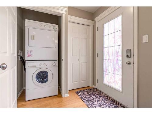 150 Southgate Boulevard South, Lethbridge, AB - Indoor Photo Showing Laundry Room