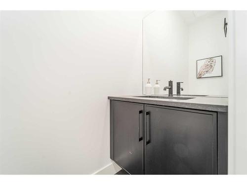 70 Kananaskis Drive, Coleman, AB - Indoor Photo Showing Bathroom