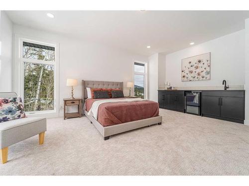 70 Kananaskis Drive, Coleman, AB - Indoor Photo Showing Bedroom