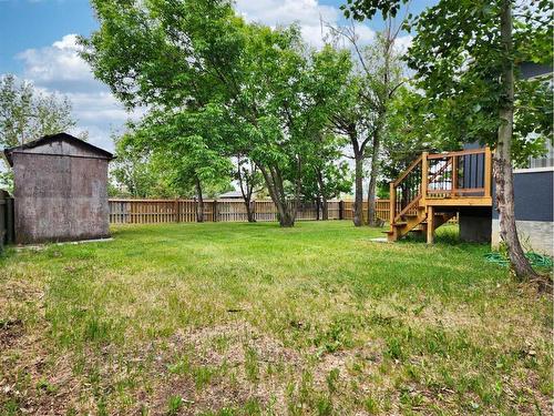 31 Willow Place West, Claresholm, AB - Outdoor