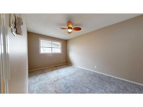 5-1915 18 Avenue North, Lethbridge, AB - Indoor Photo Showing Other Room