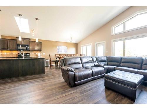 255 Canyon Estates Way West, Lethbridge, AB - Indoor Photo Showing Living Room