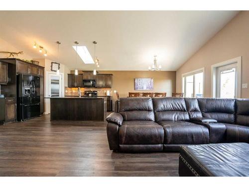 255 Canyon Estates Way West, Lethbridge, AB - Indoor Photo Showing Living Room