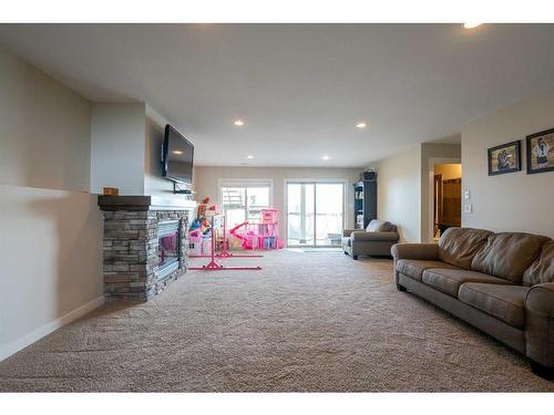 255 Canyon Estates Way West, Lethbridge, AB - Indoor