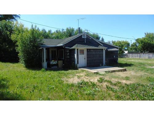 437 22 Street, Fort Macleod, AB - Outdoor