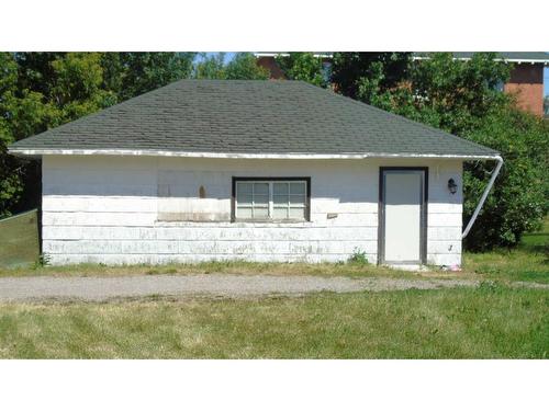 437 22 Street, Fort Macleod, AB - Outdoor