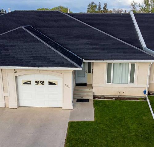 522 5 Street West, Cardston, AB - Outdoor