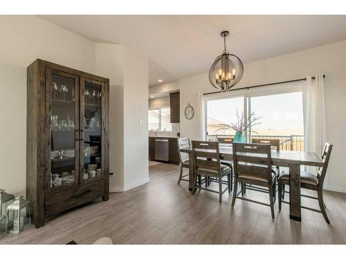 742 Greywolf Run North, Lethbridge, AB - Indoor Photo Showing Dining Room