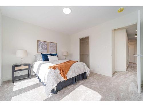 1115 Coalbrook Place West, Lethbridge, AB - Indoor Photo Showing Bedroom