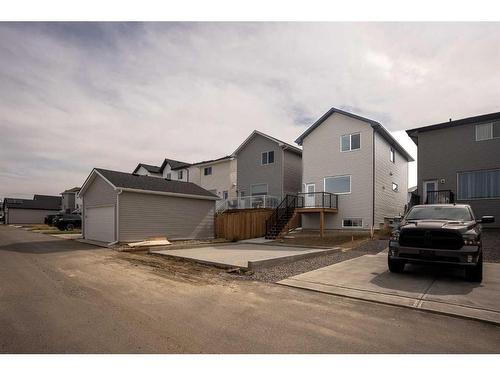 1115 Coalbrook Place West, Lethbridge, AB - Outdoor With Exterior