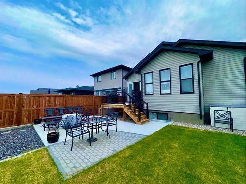 354 Canyon Meadows Road West, Lethbridge, AB - Outdoor