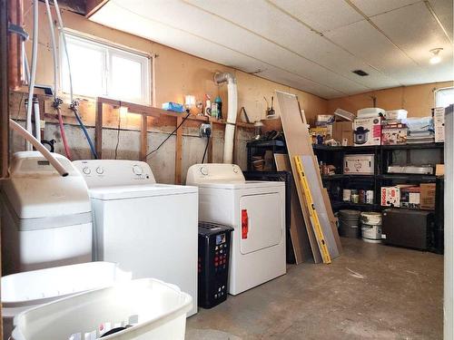 407 55 Avenue West, Claresholm, AB - Indoor Photo Showing Laundry Room