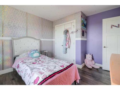 55 Riverhurst Cove West, Lethbridge, AB - Indoor Photo Showing Bedroom