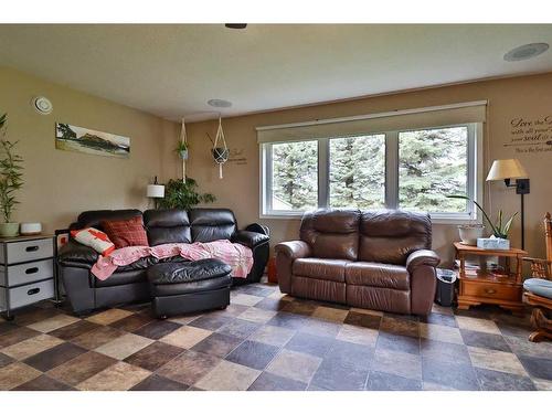 610363 Rr 21-1B, Rural Warner No. 5, County Of, AB - Indoor Photo Showing Living Room