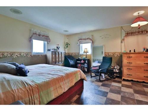 610363 Rr 21-1B, Rural Warner No. 5, County Of, AB - Indoor Photo Showing Bedroom