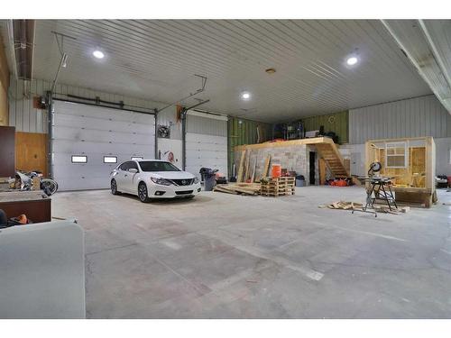 610363 Rr 21-1B, Rural Warner No. 5, County Of, AB - Indoor Photo Showing Garage