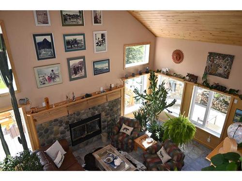 8416 Rge Rd 1-3, Rural Pincher Creek No. 9, M.D. Of, AB - Indoor With Fireplace