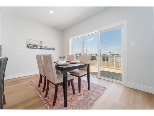 4505 25 Avenue South, Lethbridge, AB - Indoor Photo Showing Dining Room