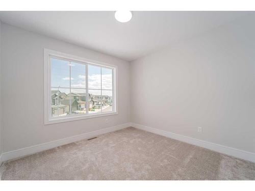 4505 25 Avenue South, Lethbridge, AB - Indoor Photo Showing Other Room