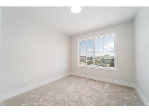 4505 25 Avenue South, Lethbridge, AB - Indoor Photo Showing Other Room