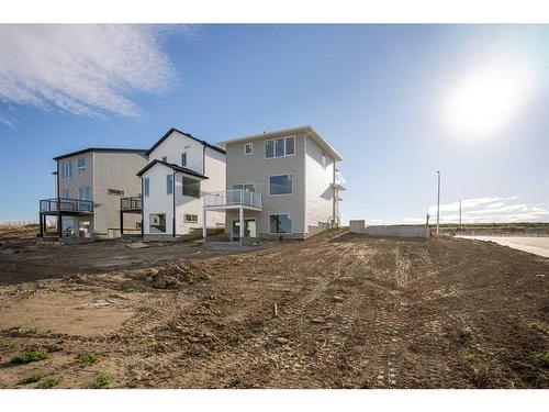 741 Violet Place West, Lethbridge, AB - Outdoor