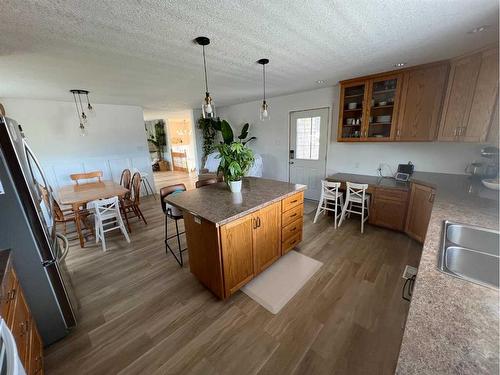 224 8 Street West, Cardston, AB - Indoor Photo Showing Kitchen With Double Sink