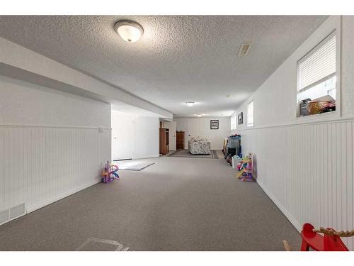 371 3Rd Avenue West, Cardston, AB - Indoor Photo Showing Other Room
