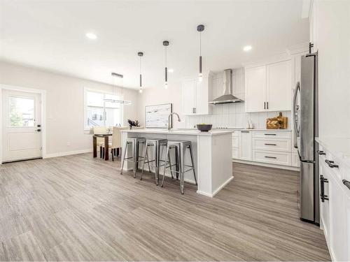 30 Northlander Lane West, Lethbridge, AB - Indoor Photo Showing Kitchen With Upgraded Kitchen