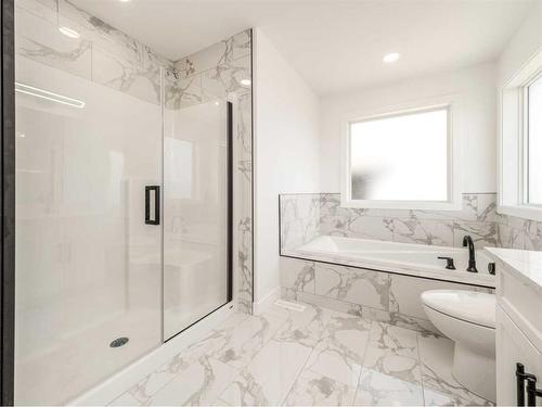 30 Northlander Lane West, Lethbridge, AB - Indoor Photo Showing Bathroom